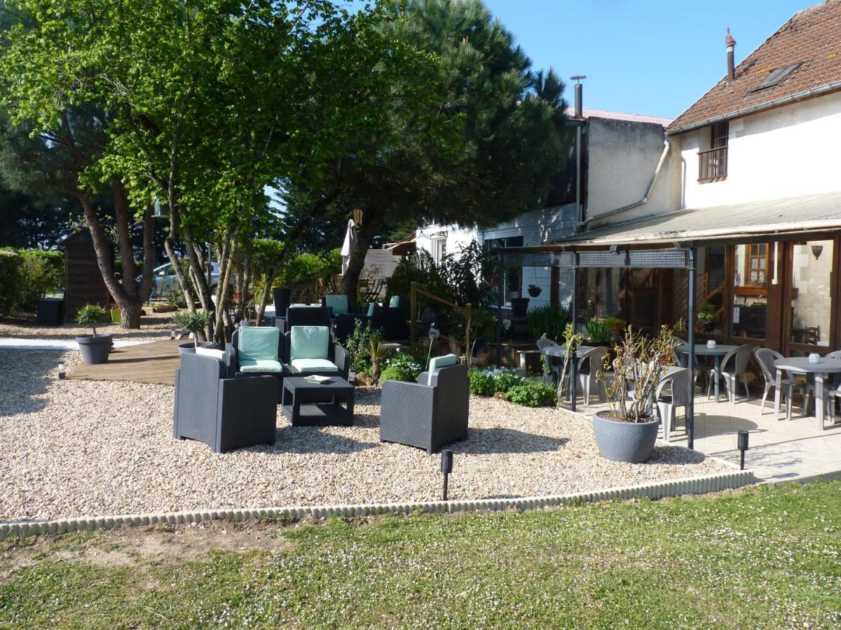 L'Arum Antique Sainte-Catherine-de-Fierbois Exteriör bild